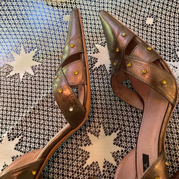 Gold/bronze leather stiletto heels - Picture 13 of 14